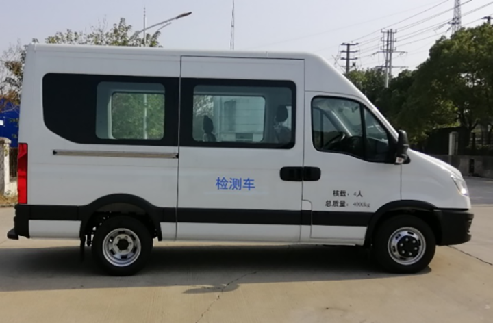 依維柯防疫檢測、監(jiān)測車